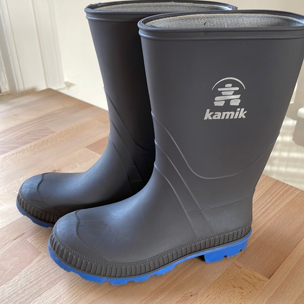 Kamik Stomp Rain Boot Big Kids Size 2, blue gray